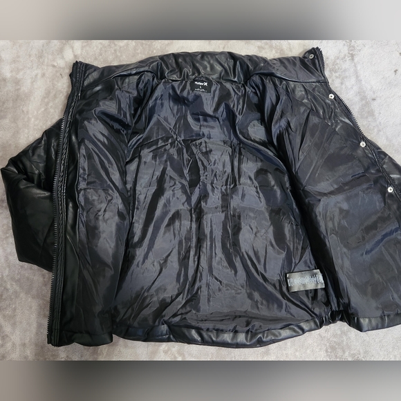 Large Hurley Black Vegan Leather Puffer Coat Jacket - Picture 6 of 8
